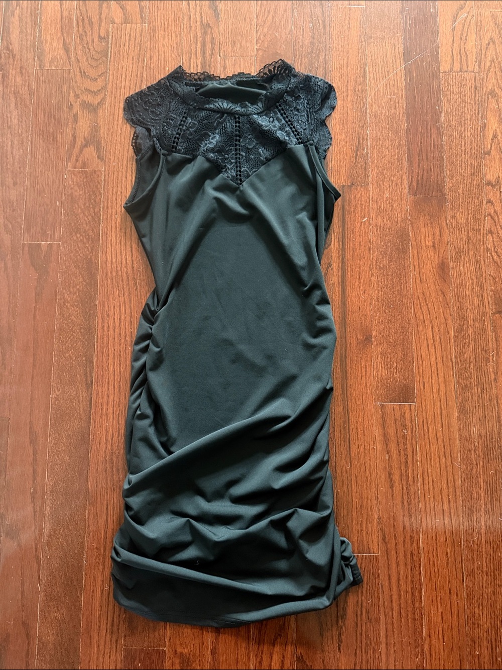 SHEIN Black Lace Yoke Sleeveless Bodycon Dress
